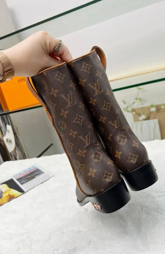 hype LV Boots