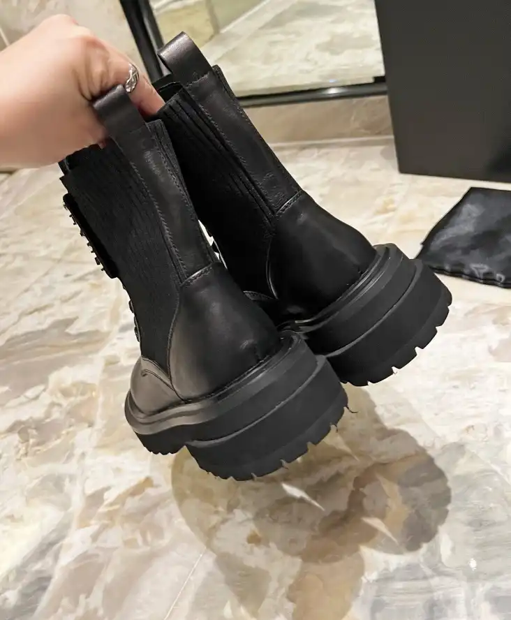 hype Chanel High Heels