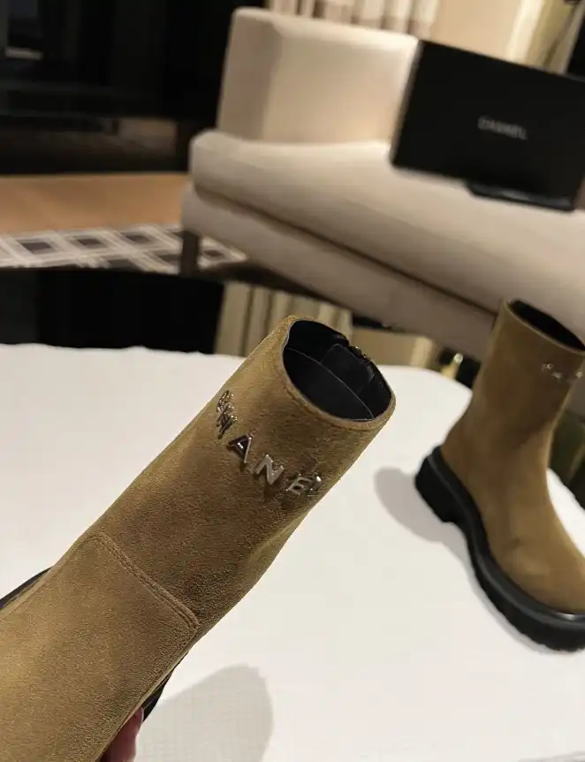 hype Chanel High Heels