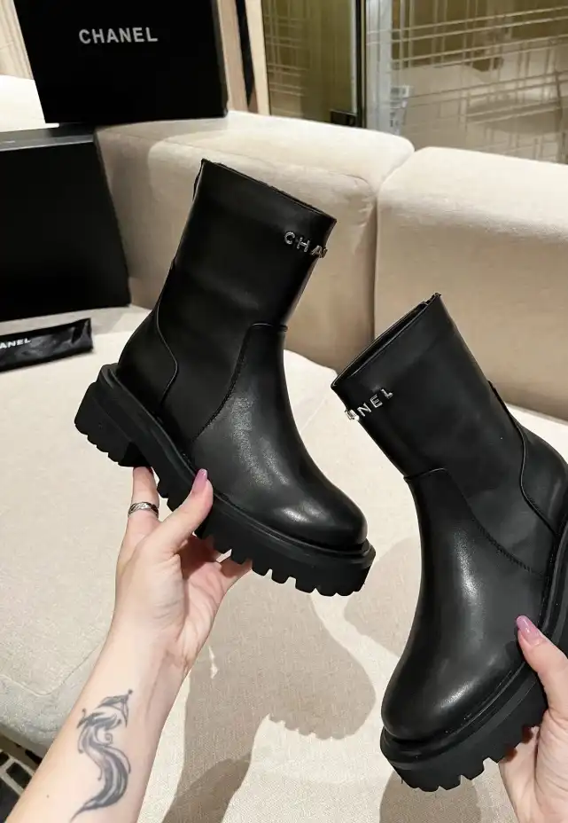 hype Chanel High Heels