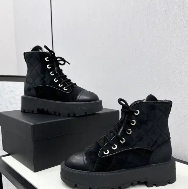 hype Chanel Sneakers