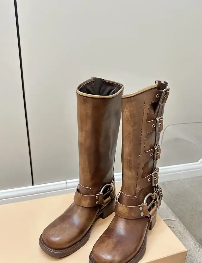 hype Miu Miu Boots