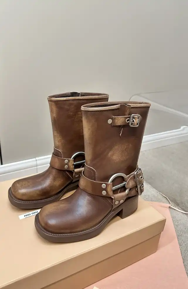 hype Miu Miu Boots