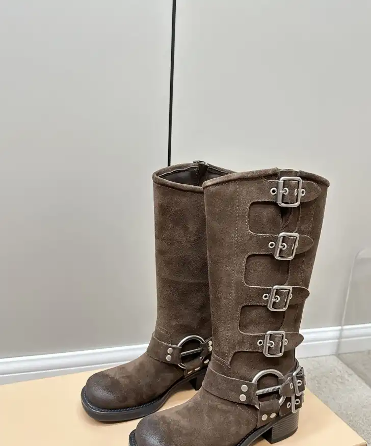 hype Miu Miu Boots