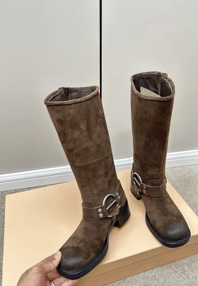 hype Miu Miu Boots