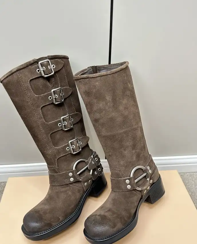 hype Miu Miu Boots