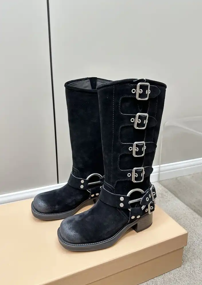 hype Miu Miu Boots