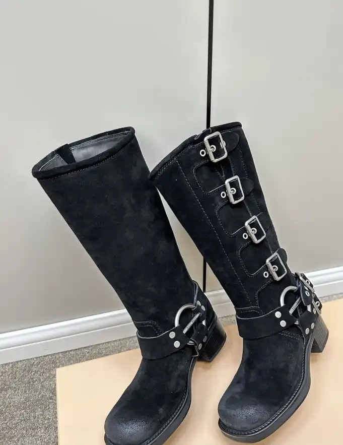 hype Miu Miu Boots