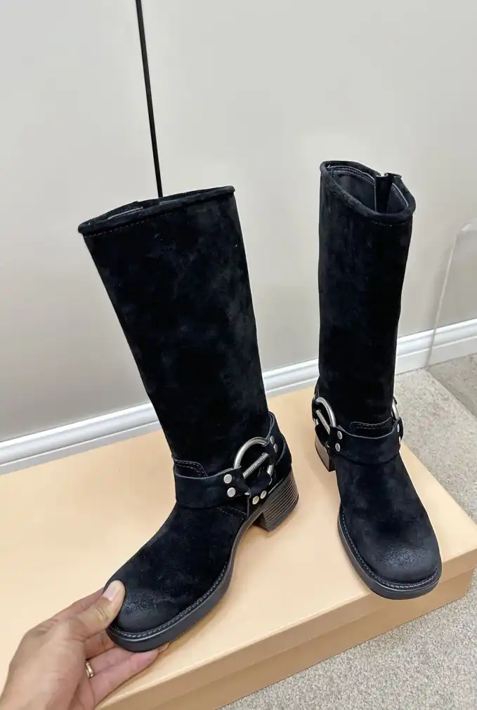 hype Miu Miu Boots