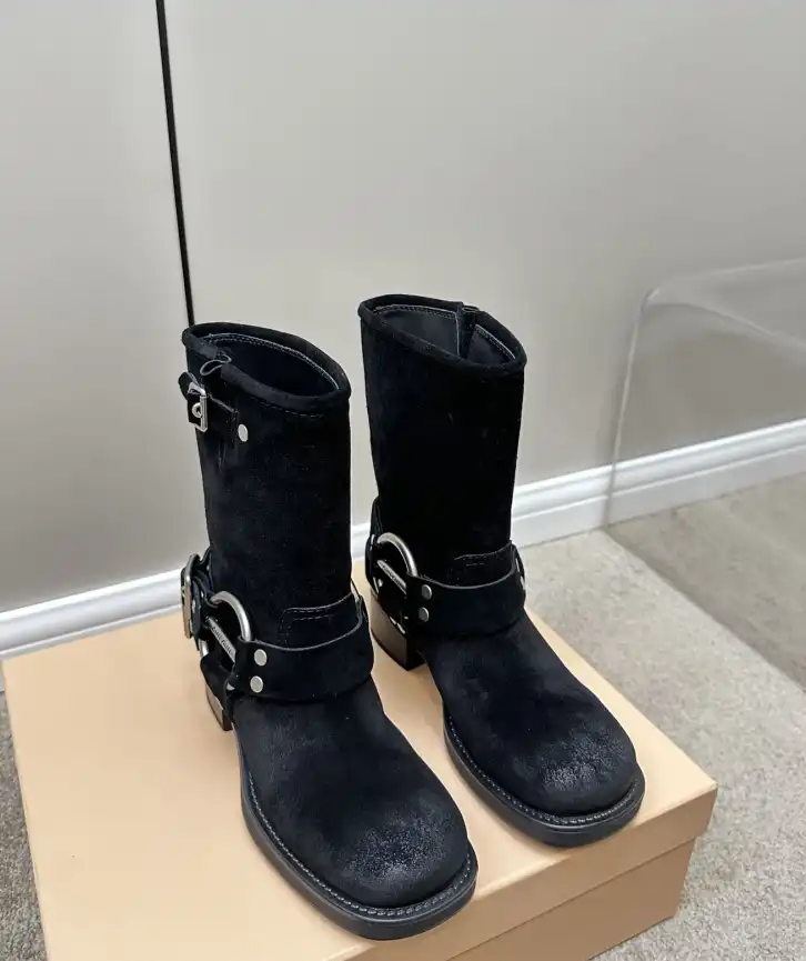 hype Miu Miu Boots