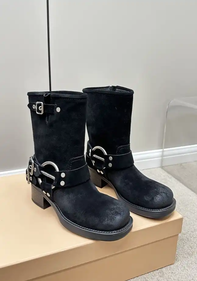 hype Miu Miu Boots