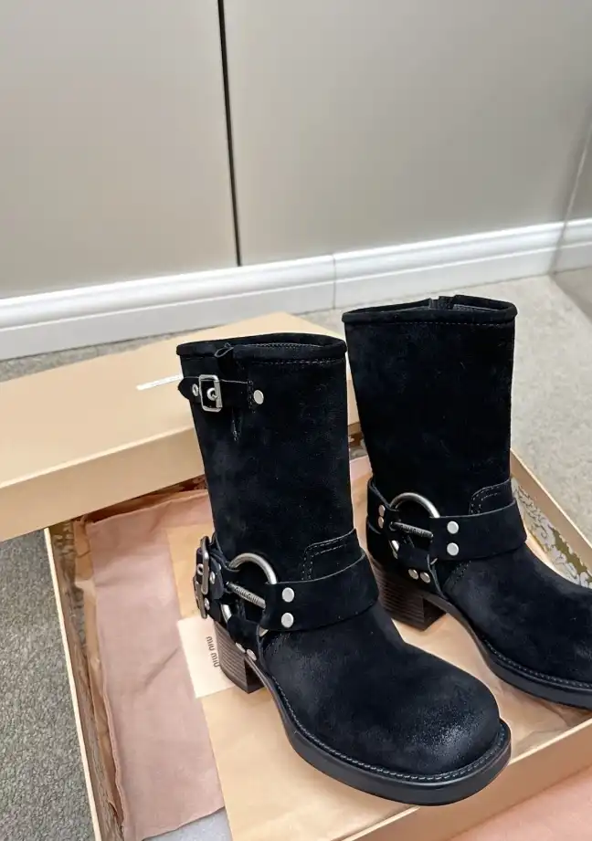 hype Miu Miu Boots