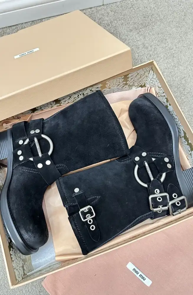 hype Miu Miu Boots