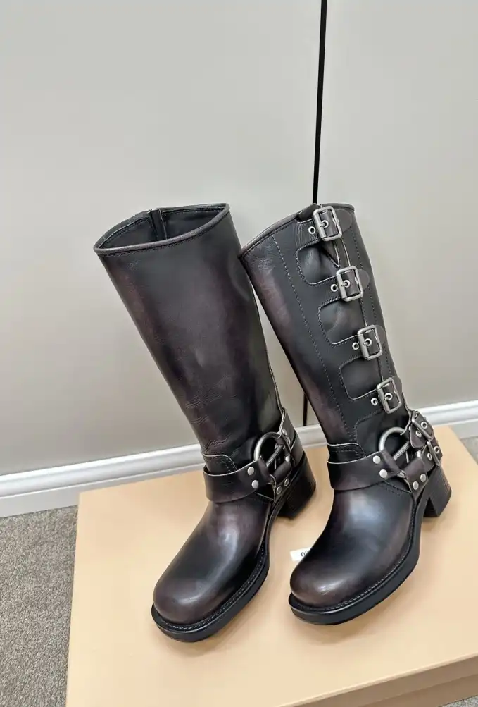 hype Miu Miu Boots