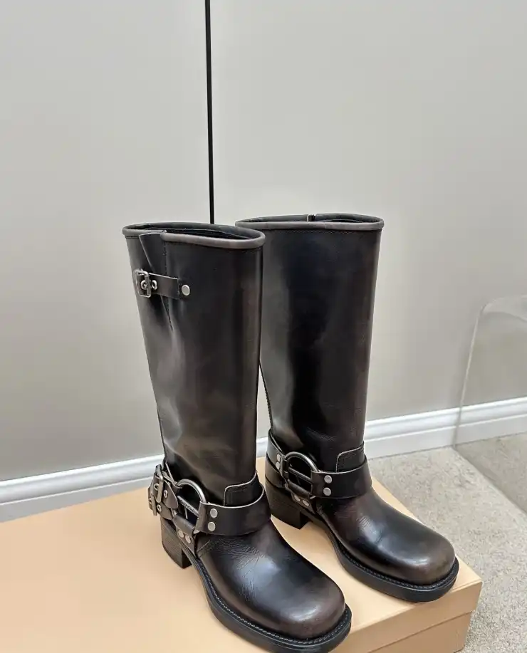 hype Miu Miu Boots