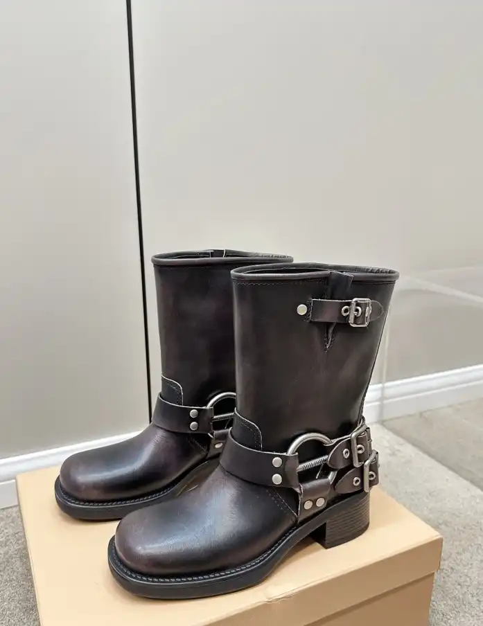 hype Miu Miu Boots