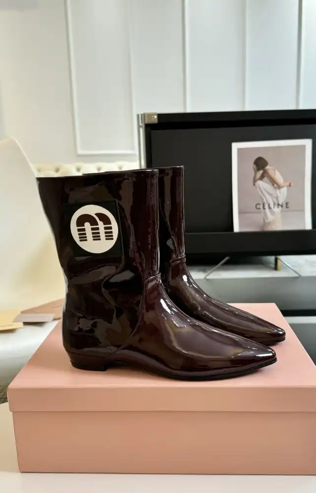 hype Miu Miu Boots