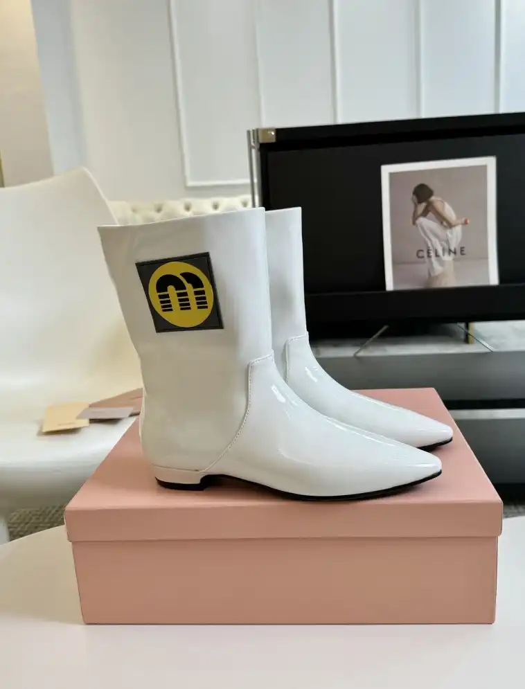 hype Miu Miu Boots