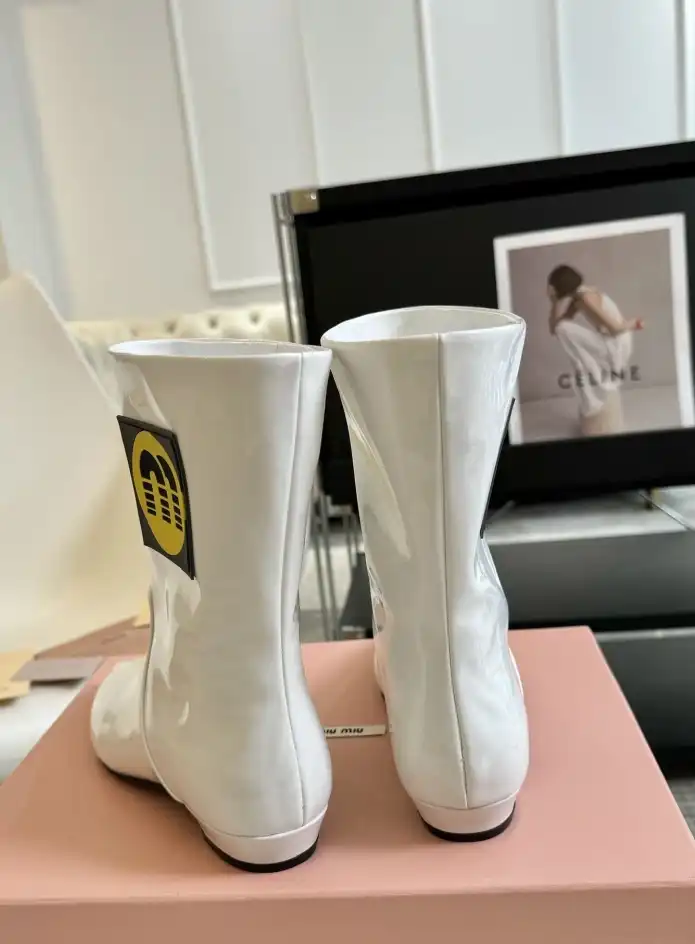 hype Miu Miu Boots