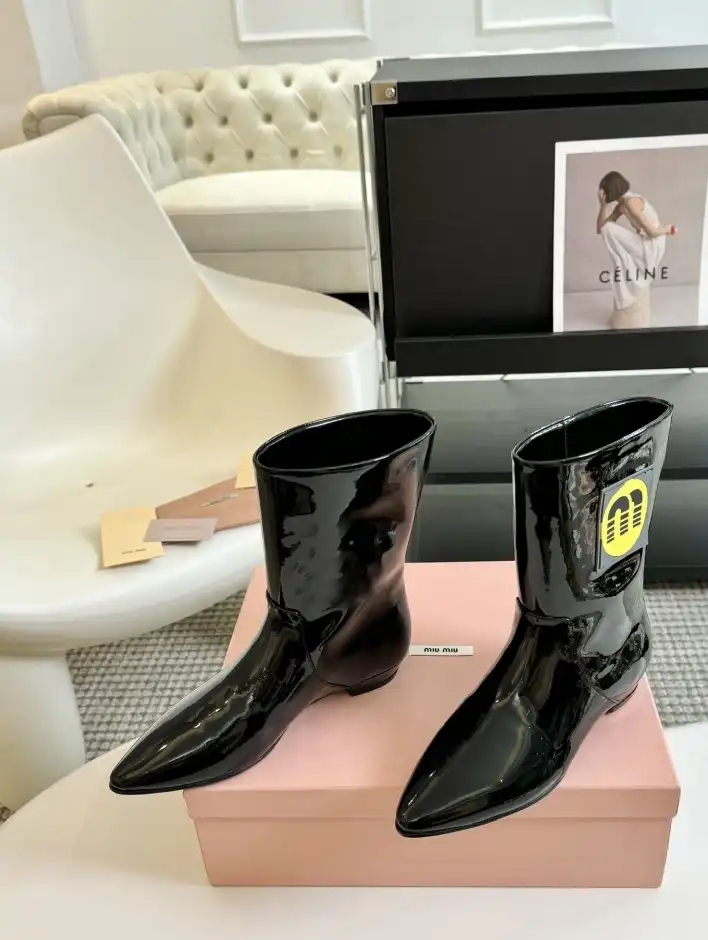 hype Miu Miu Boots