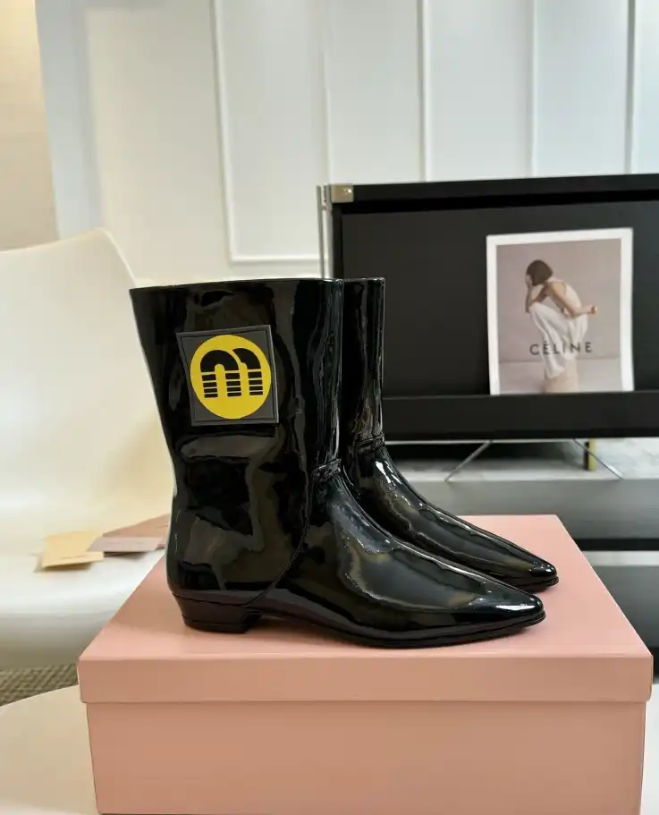 hype Miu Miu Boots