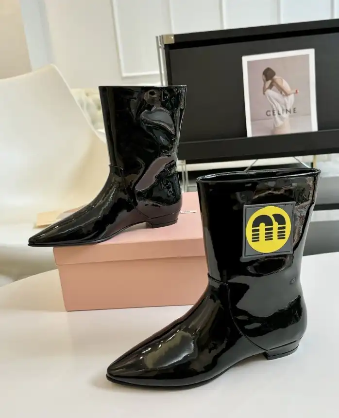 hype Miu Miu Boots