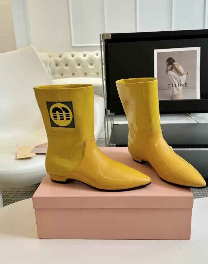 hype Miu Miu Boots