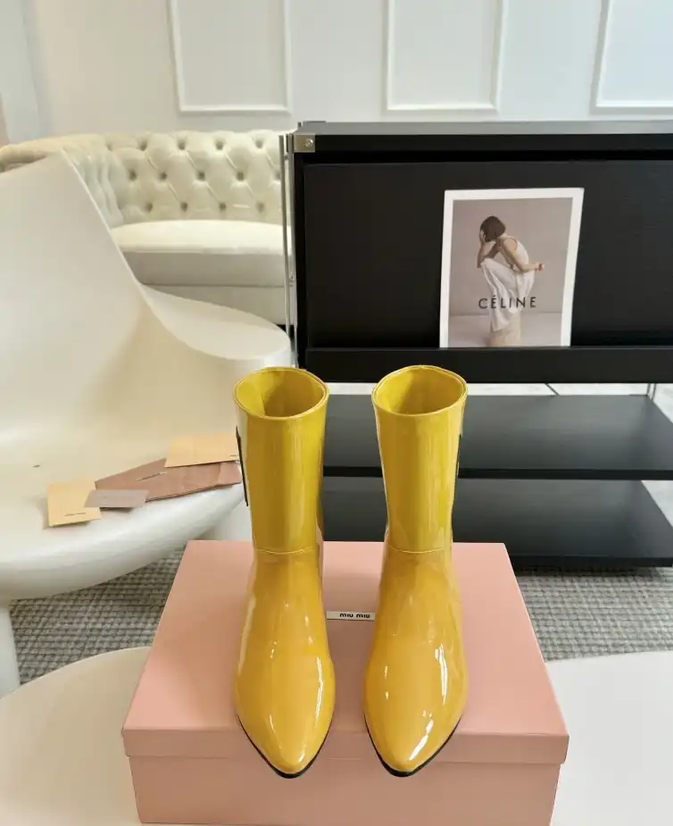 hype Miu Miu Boots