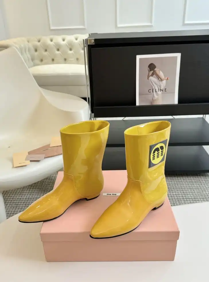 hype Miu Miu Boots