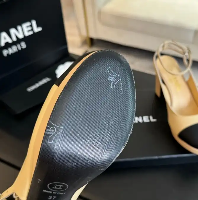 hype Chanel High Heels