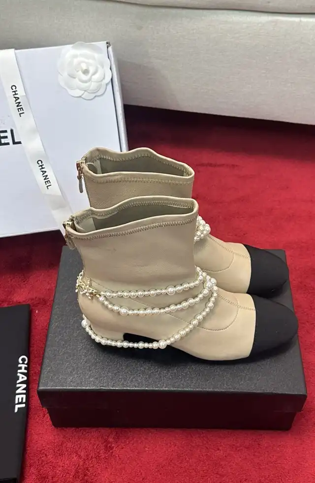 hype Chanel Boots