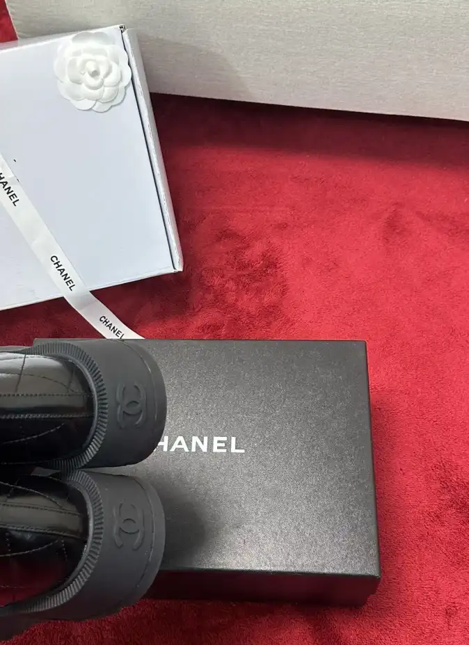 hype Chanel Boots