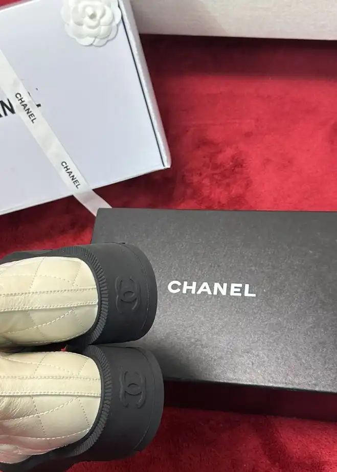 hype Chanel Boots