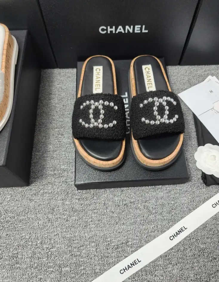 hype Chanel Slippers