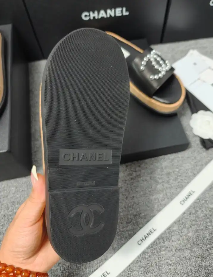 hype Chanel Slippers