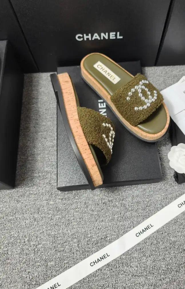 hype Chanel Slippers