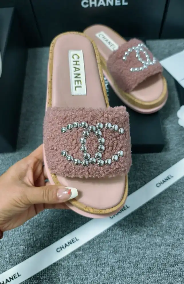 hype Chanel Slippers