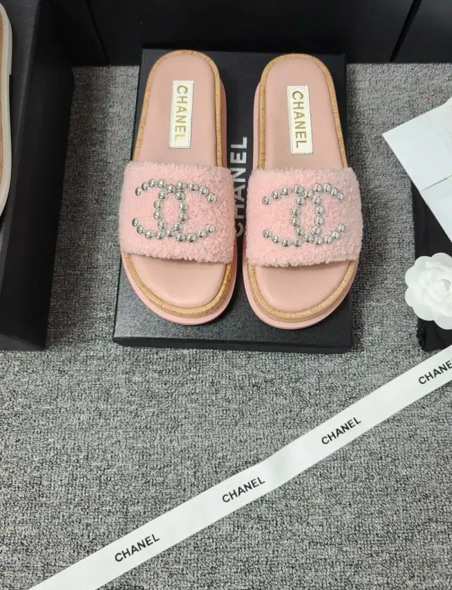 hype Chanel Slippers