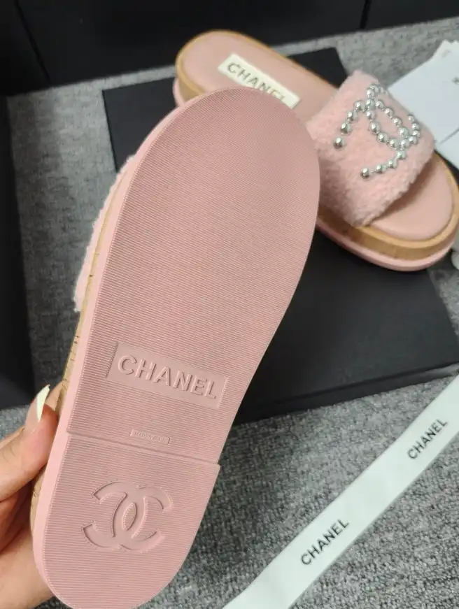 hype Chanel Slippers