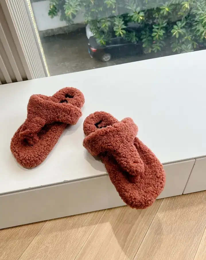 hype Loewe Slippers