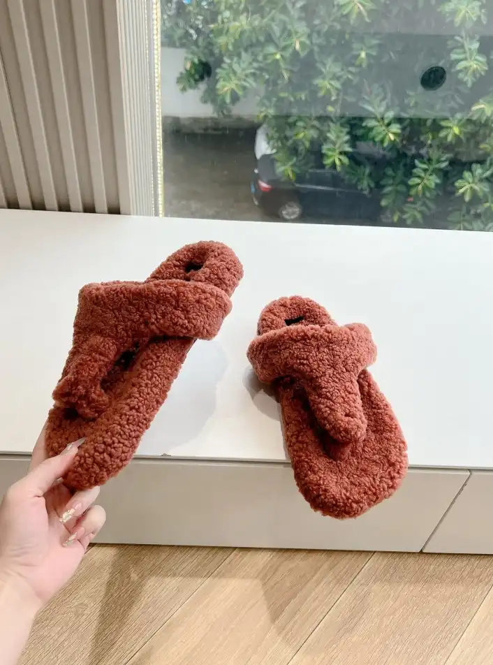 hype Loewe Slippers