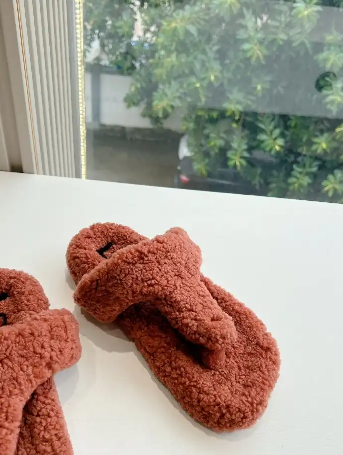 hype Loewe Slippers