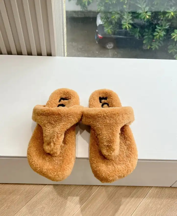 hype Loewe Slippers