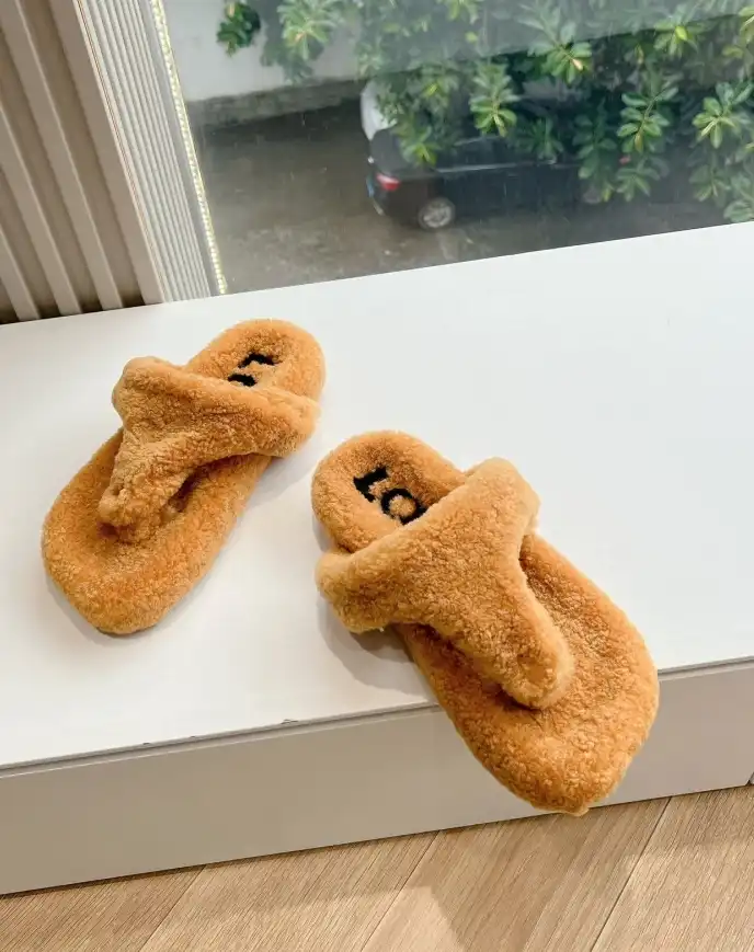 hype Loewe Slippers