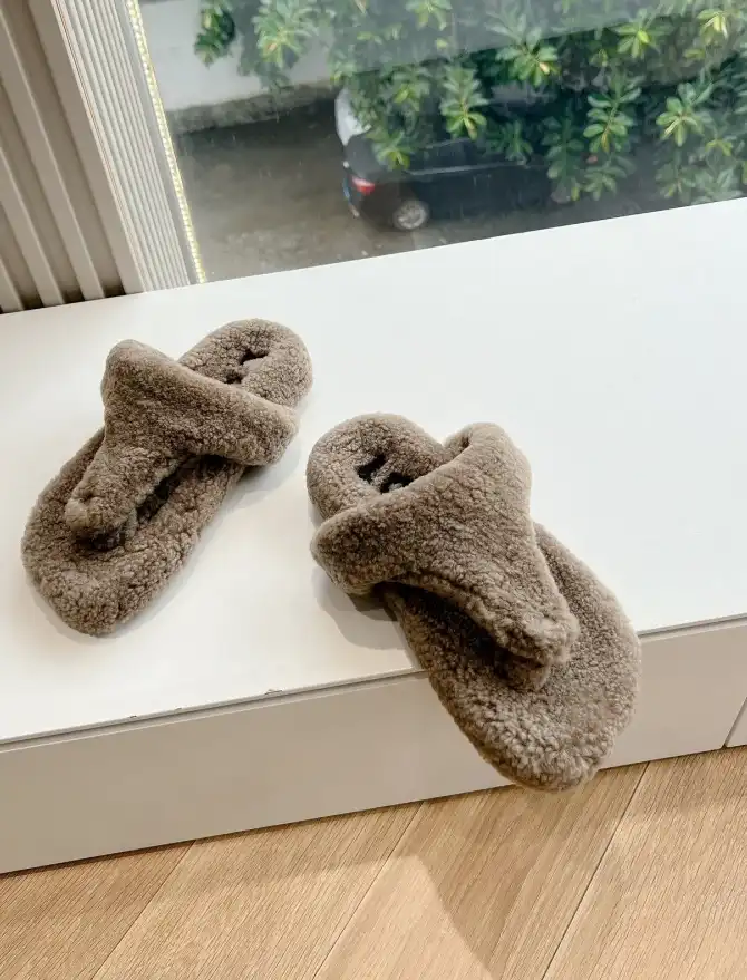 hype Loewe Slippers