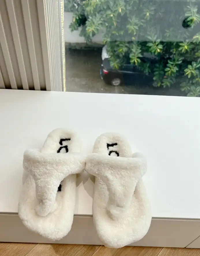 hype Loewe Slippers