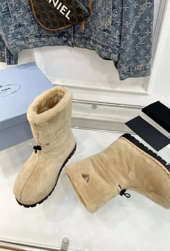 hype Prada Boots