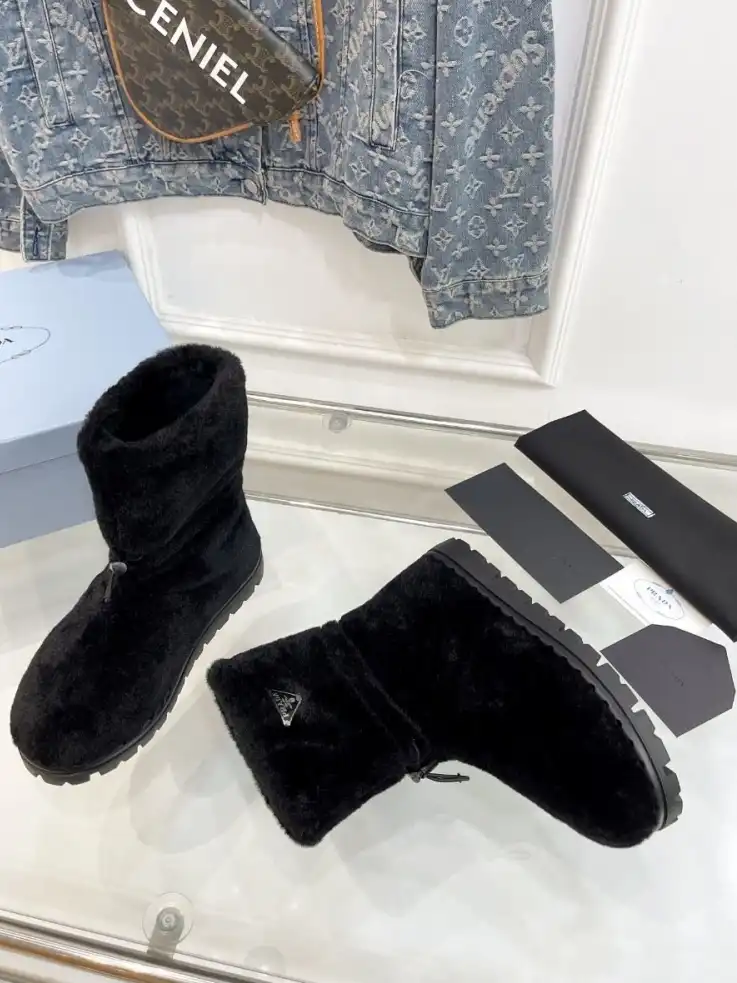 hype Prada Boots