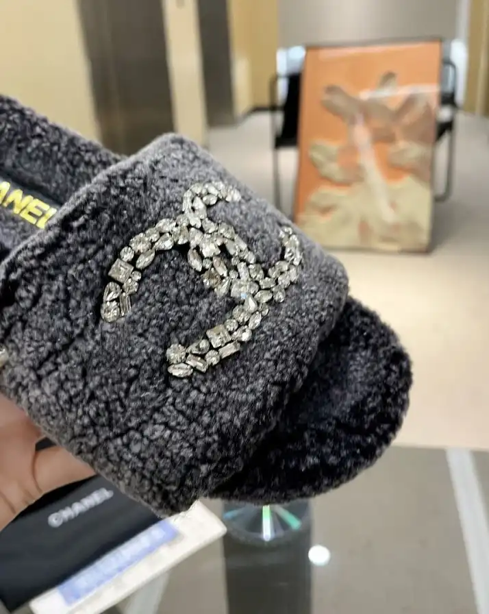 hype Chanel Slippers