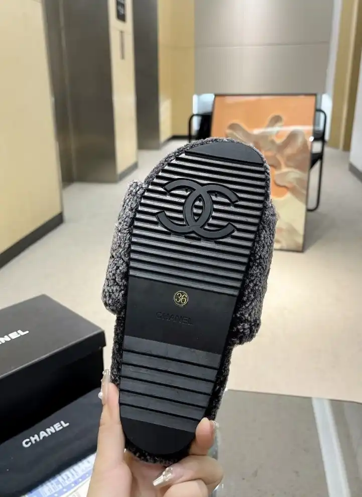 hype Chanel Slippers